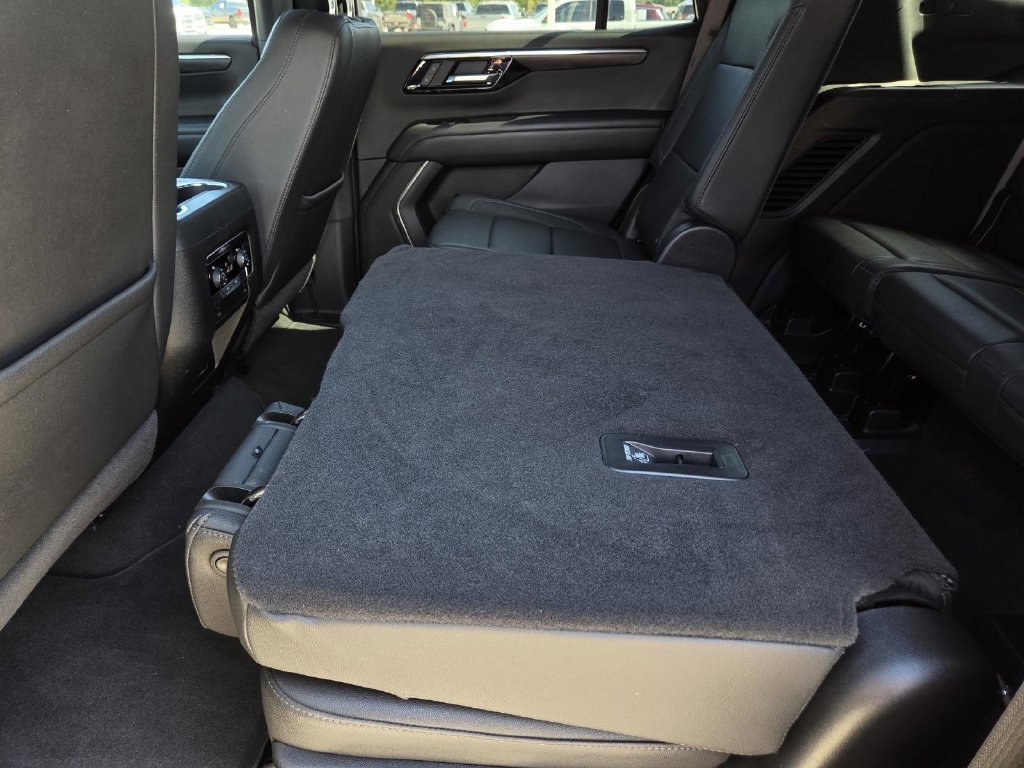 Used 2025 Chevrolet Tahoe Z71 AWD/4WD image 39