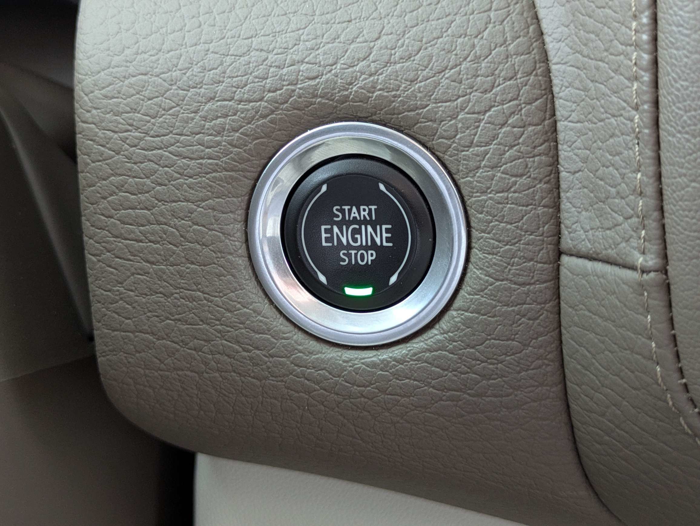 Used 2022 GMC Yukon XL Denali AWD/4WD image 30