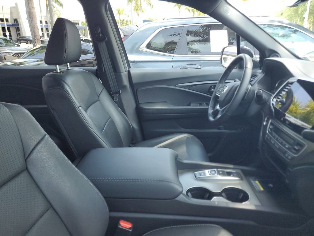 Used 2024 Honda Passport EX-L image 10