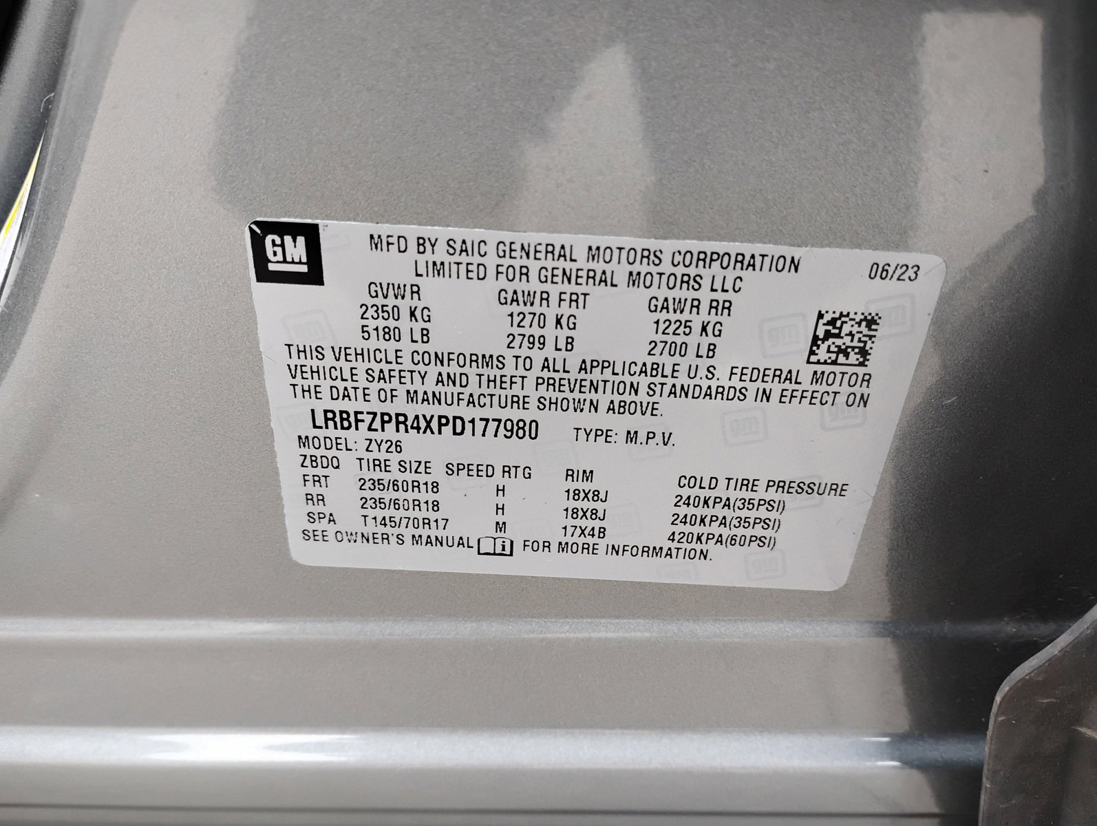 Used 2023 Buick Envision Essence image 38