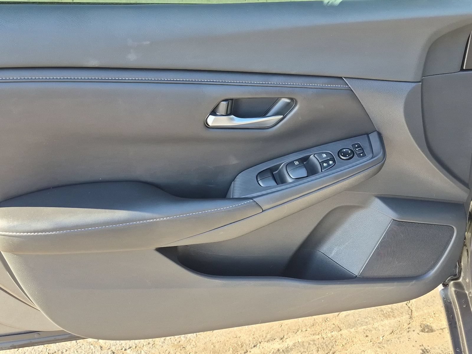 Used 2021 Nissan Sentra SV FWD image 12