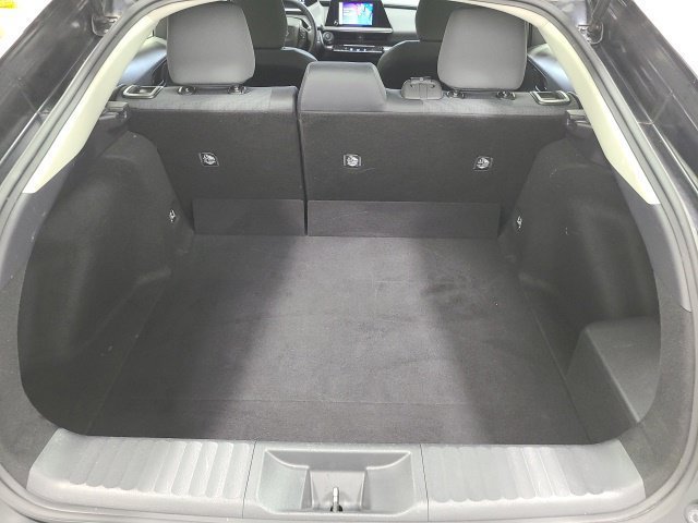 Certified 2025 Toyota Prius LE FWD image 33