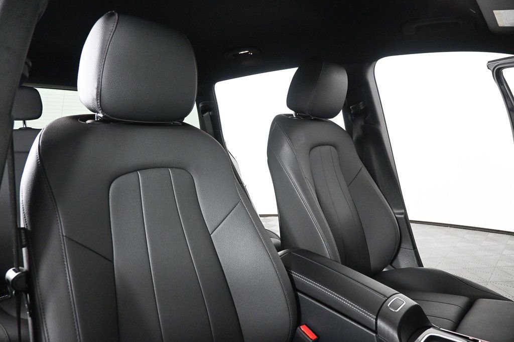Used 2025 Mercedes-Benz GLB 250 image 21