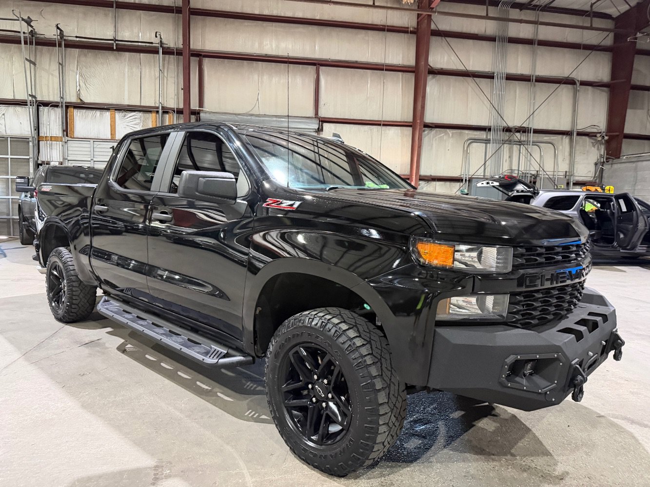 Used 2020 Chevrolet Silverado 1500 Custom Trail Boss w/ Custom Convenience Package AWD/4WD image 2