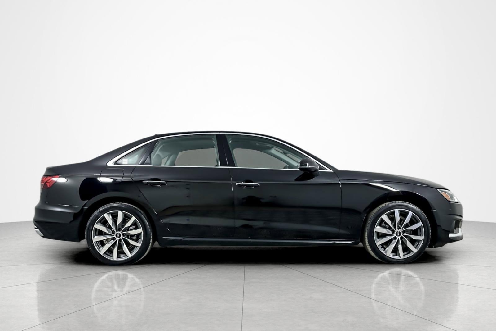 Used 2023 Audi A4 2.0T Premium w/ Convenience Package image 6