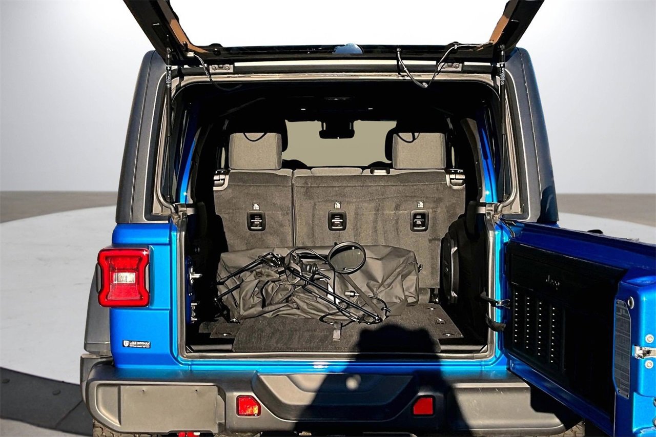 Certified 2024 Jeep Wrangler Unlimited Rubicon w/ Technology Group image 25