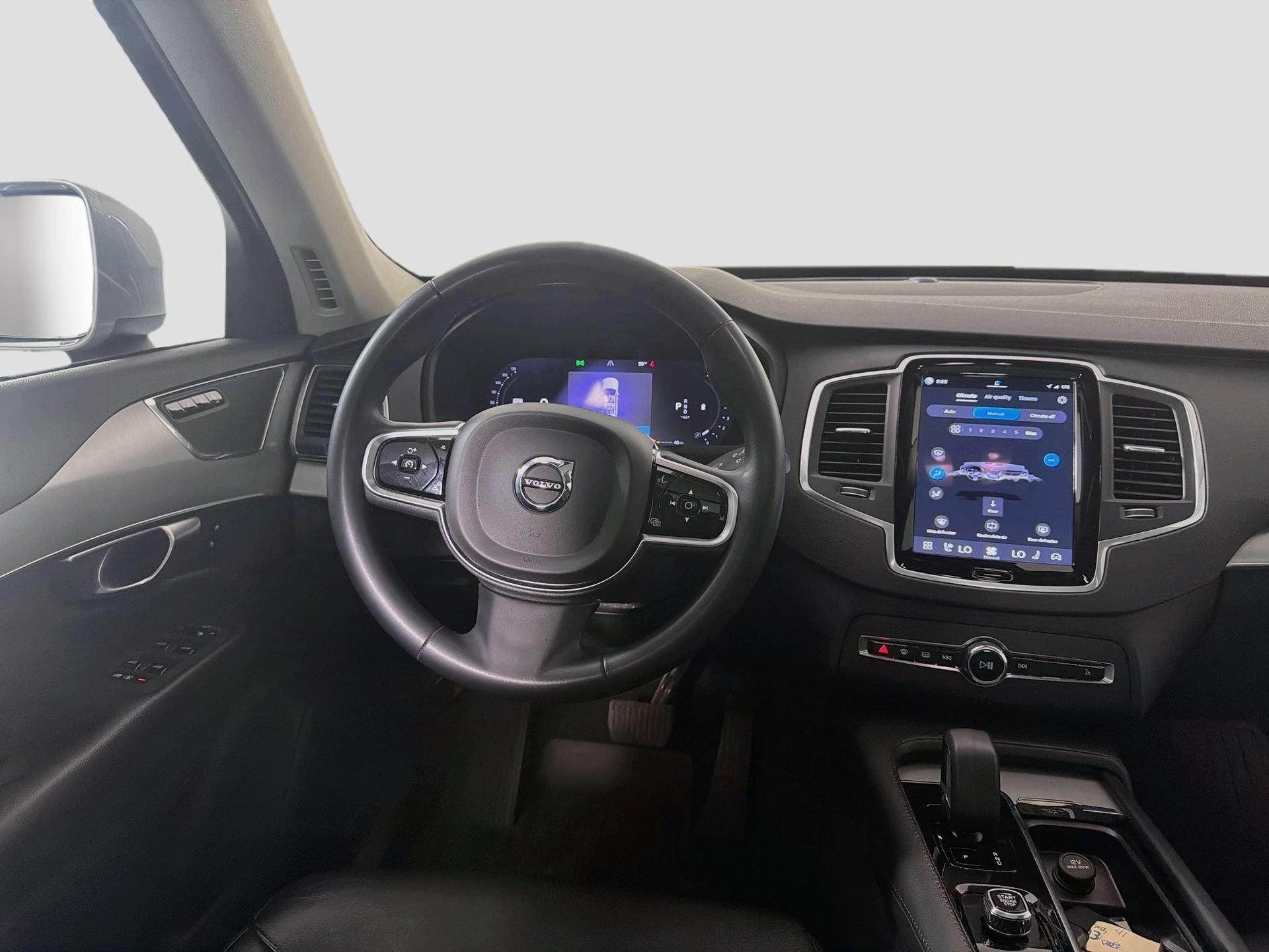 Certified 2023 Volvo XC90 B5 Core w/ Protection Package Premier AWD/4WD image 23