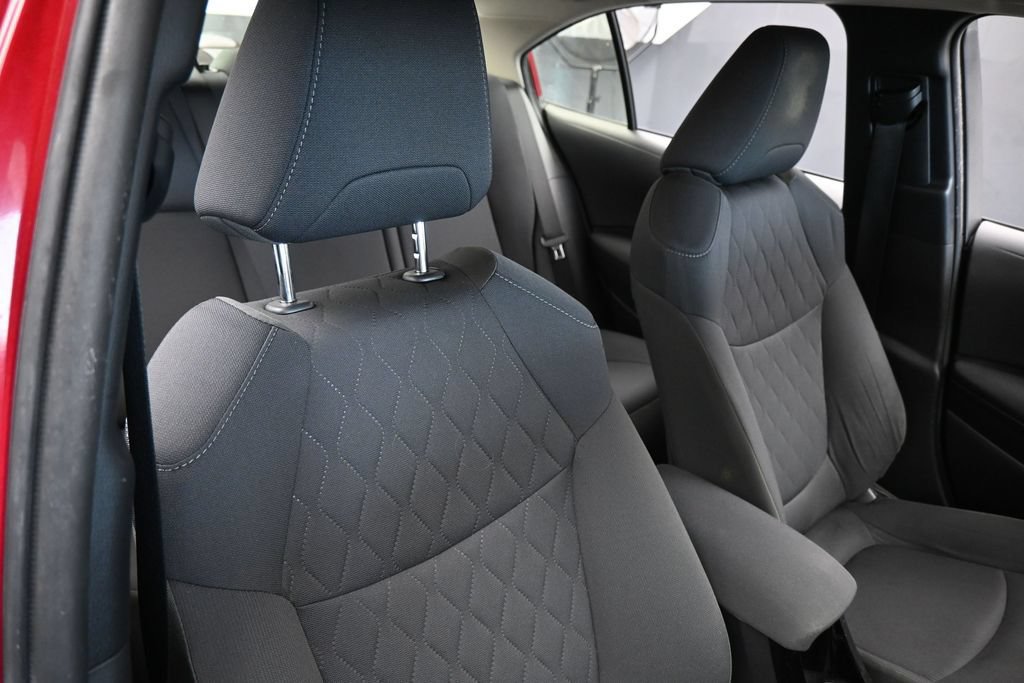 Used 2022 Toyota Corolla LE FWD image 36