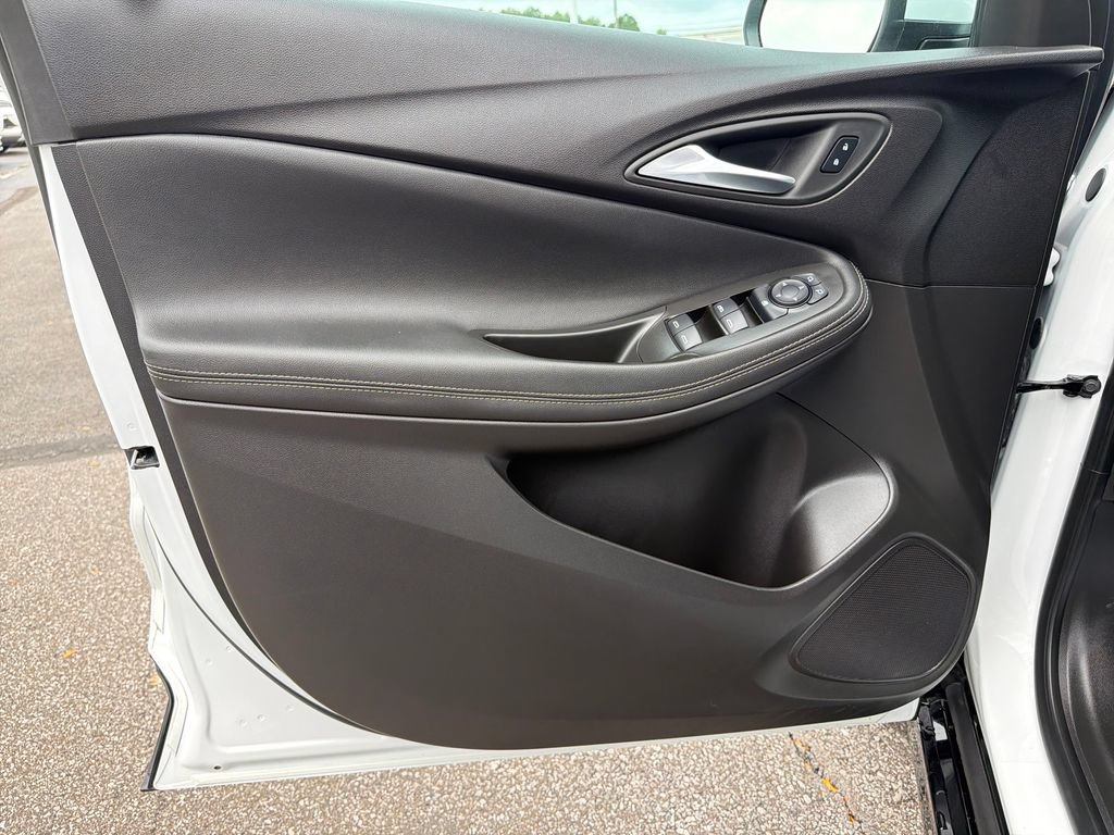 Certified 2024 Buick Encore GX Sport Touring AWD/4WD image 12