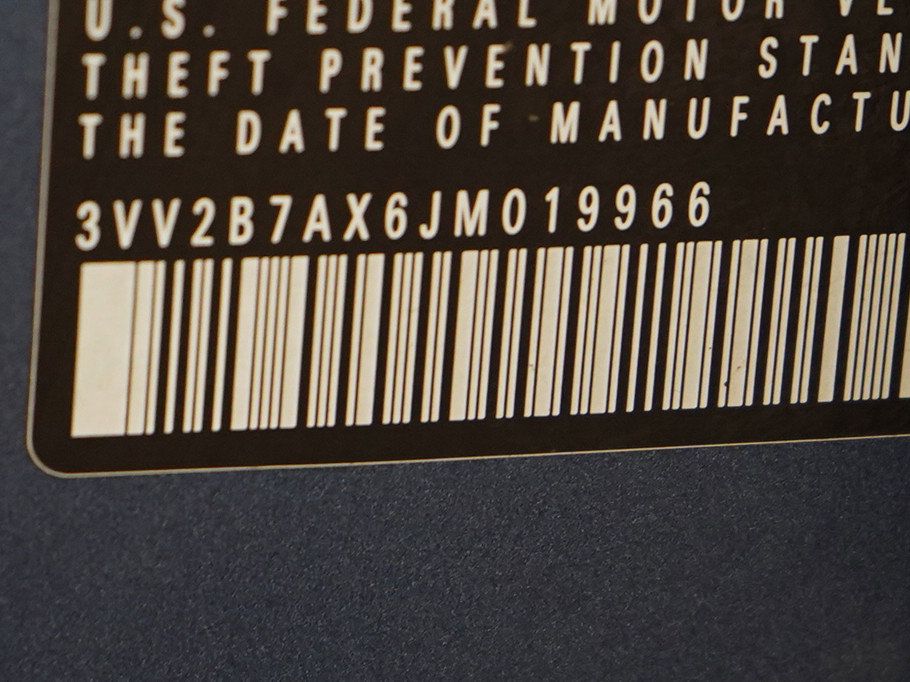 Used 2018 Volkswagen Tiguan SE w/ Front Fog Lights Package image 30