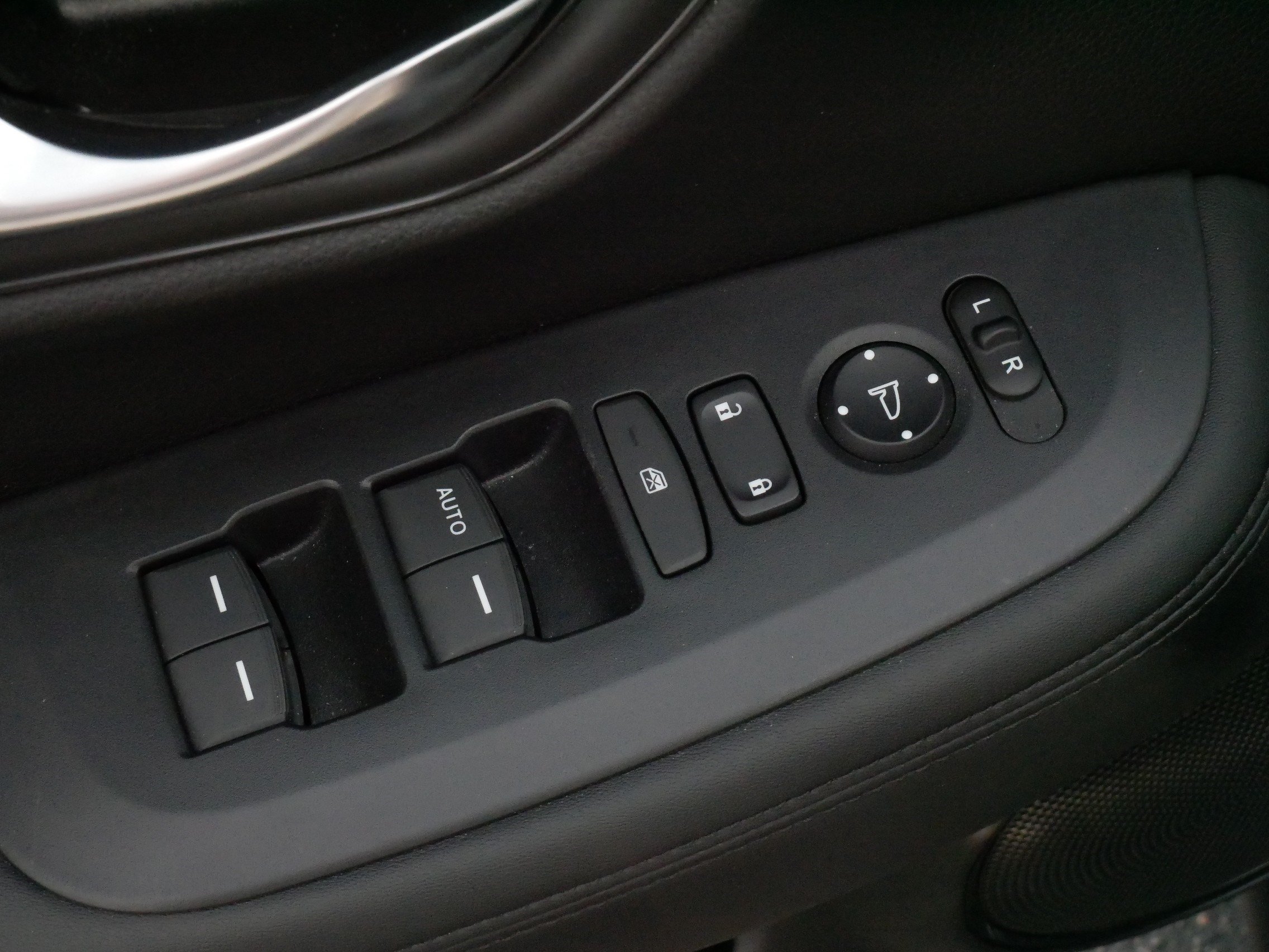 Used 2024 Honda HR-V LX image 19
