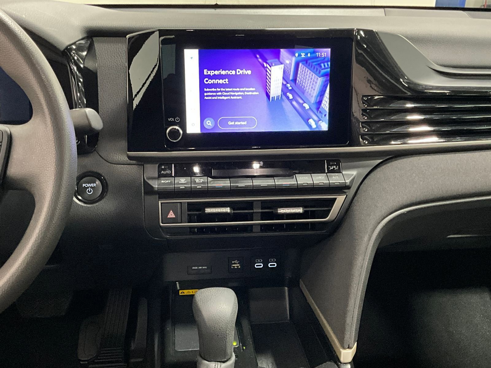 Used 2025 Toyota Camry LE image 8