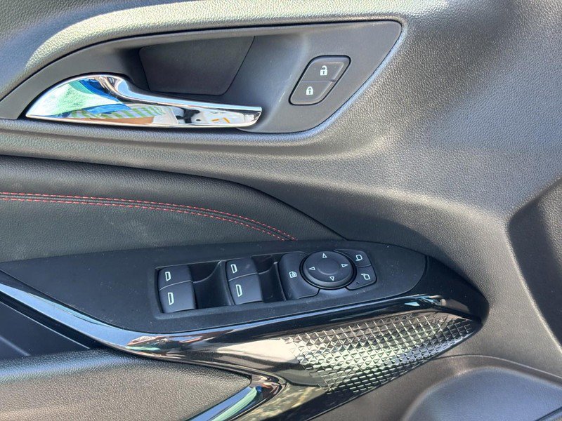 New 2026 Chevrolet Trax RS w/ Sunroof Package FWD image 11