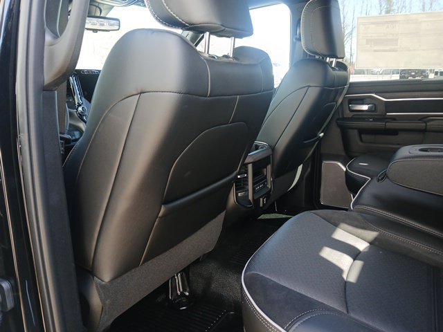 New 2026 RAM 4500 4x4 Crew Cab DRW w/ Laramie Trim Package image 14