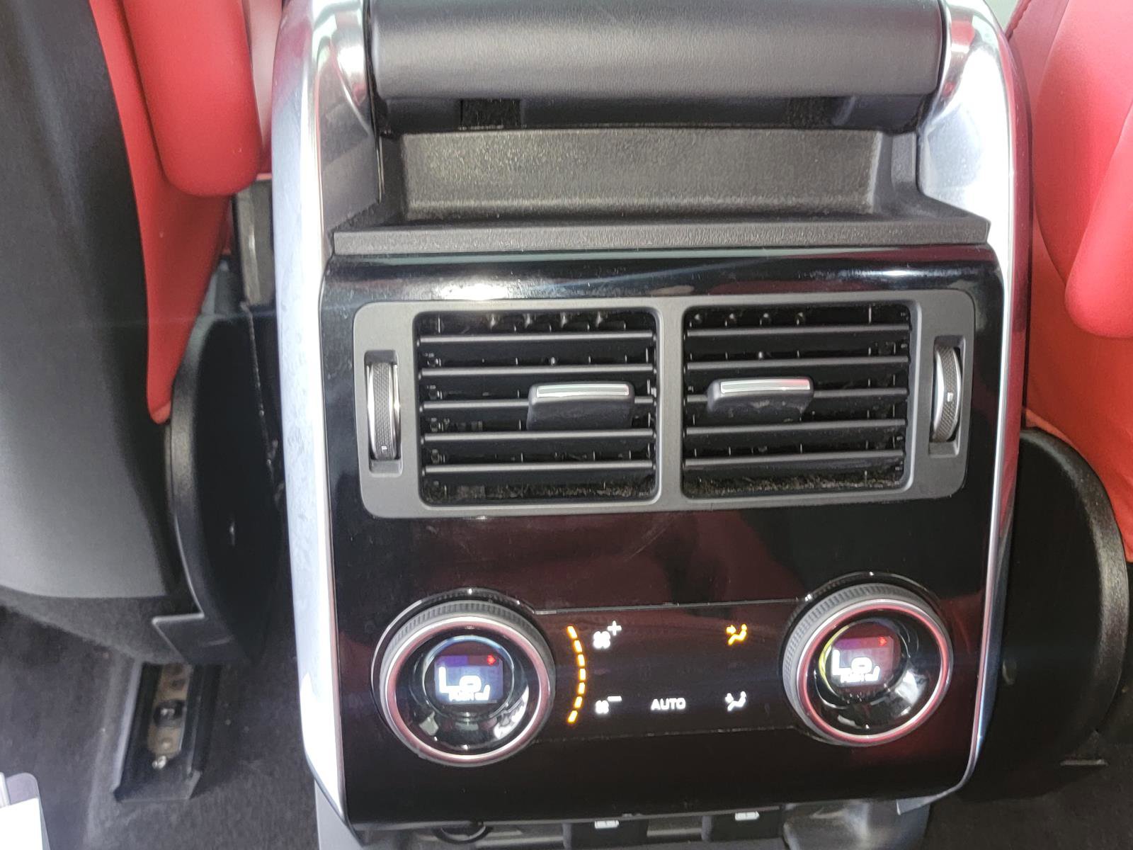 Used 2019 Land Rover Range Rover Sport HST image 26