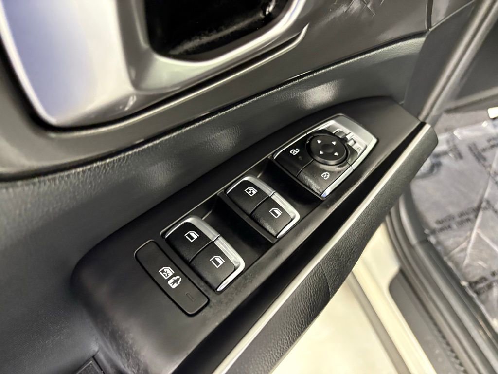 New 2026 Kia Sorento S w/ S Panoramic Sunroof Package image 17