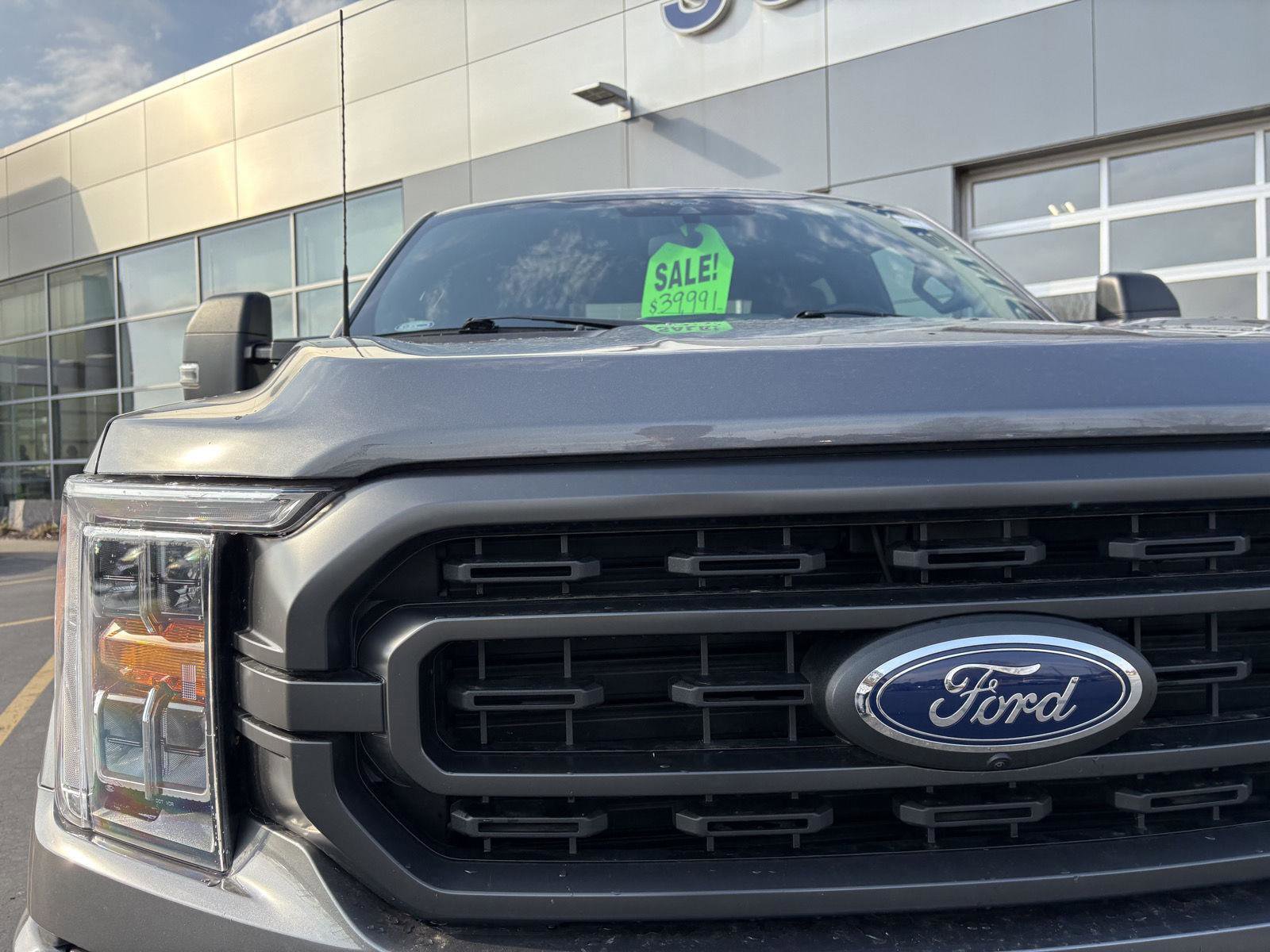 Certified 2022 Ford F150 XLT w/ Equipment Group 302A High image 23