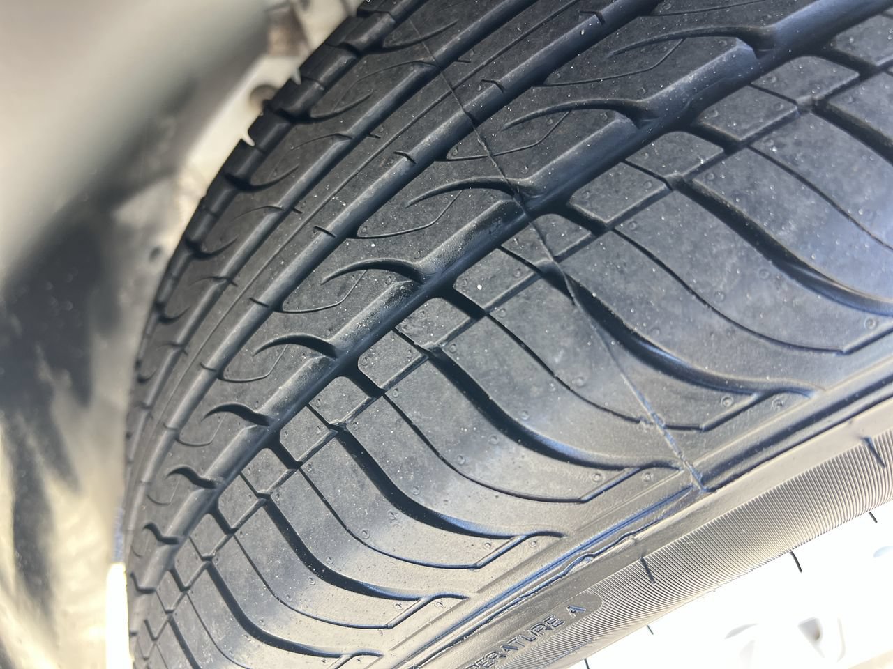 Used 2019 Jeep Cherokee Latitude w/ Popular Appearance Group FWD image 12