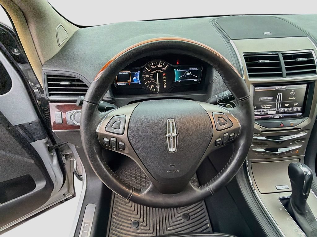 Used 2015 Lincoln MKX AWD w/ Equipment Group 102A image 11