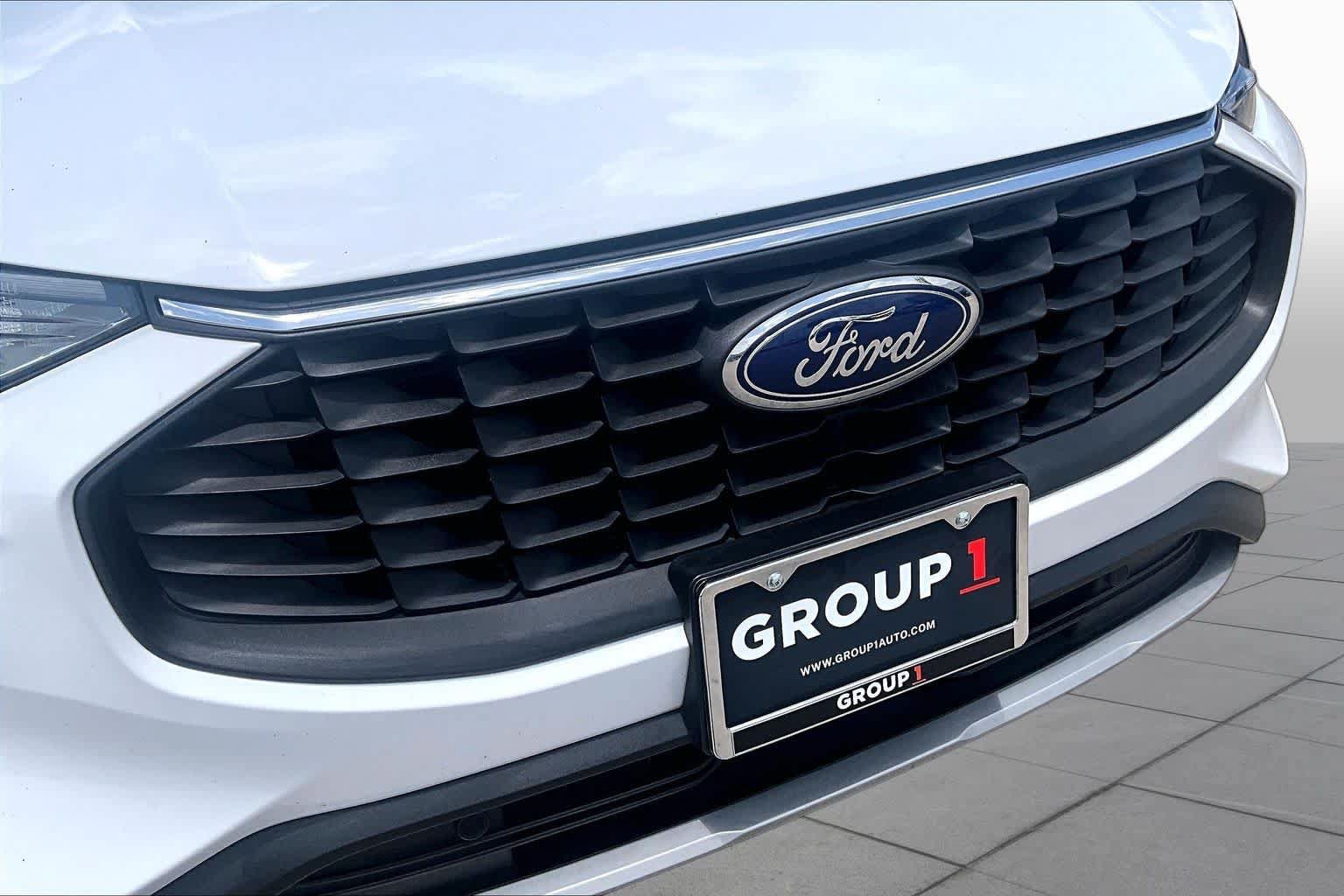 Used 2023 Ford Escape SE FWD image 30
