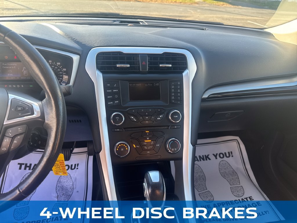Used 2013 Ford Fusion SE FWD image 20