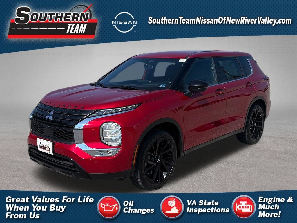 Used 2023 Mitsubishi Outlander SE Black Edition