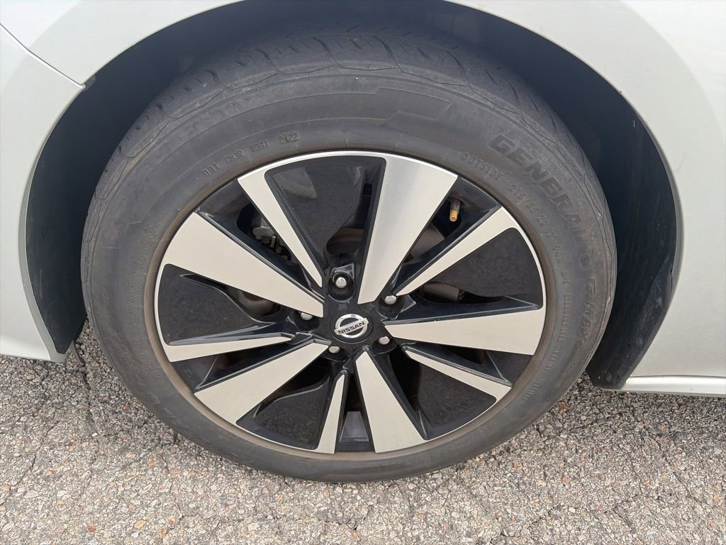 Used 2021 Nissan Altima 2.5 SV image 14