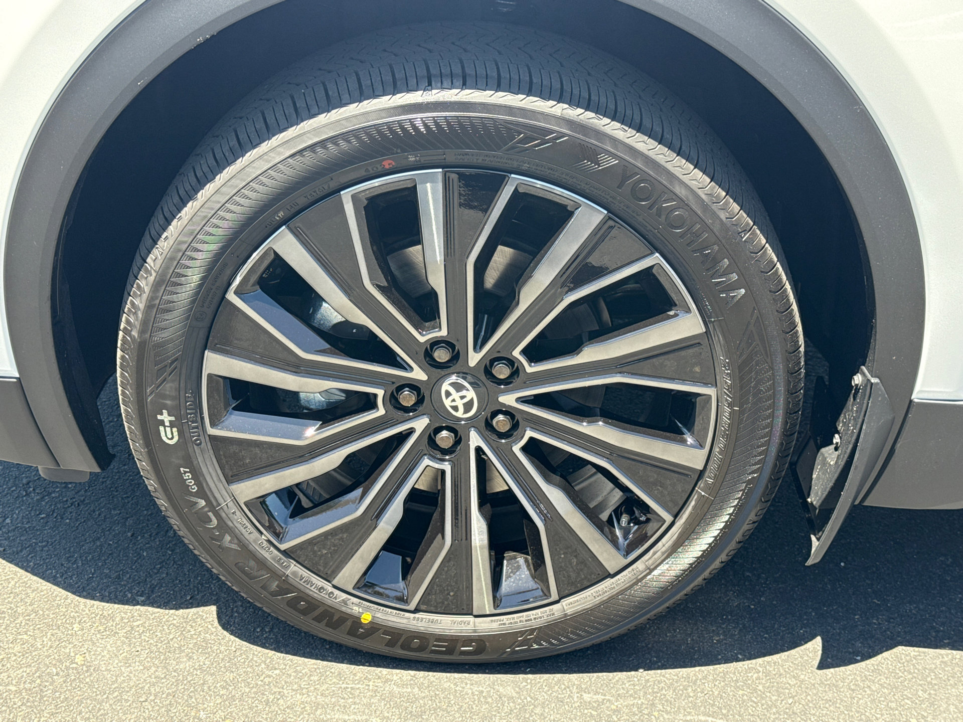 New 2026 Toyota C-HR AWD/4WD image 5