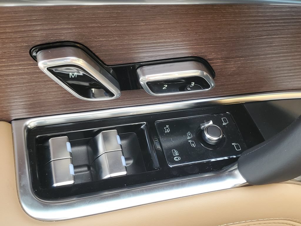 New 2026 Land Rover Range Rover SE AWD/4WD image 9