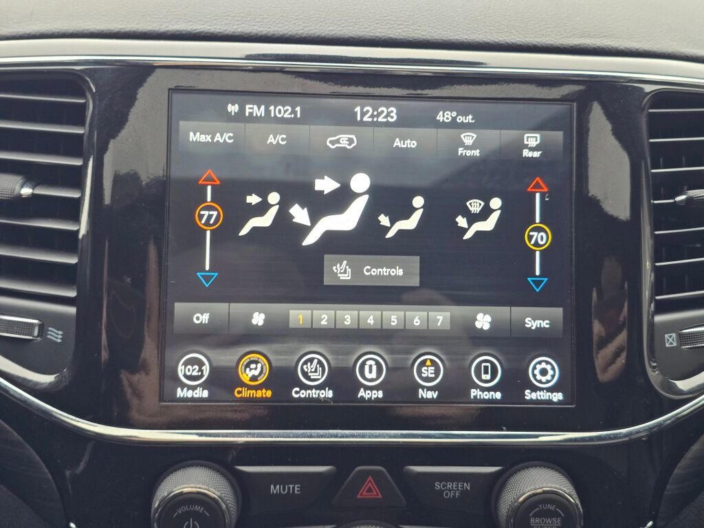 Used 2022 Jeep Grand Cherokee Laredo X image 28