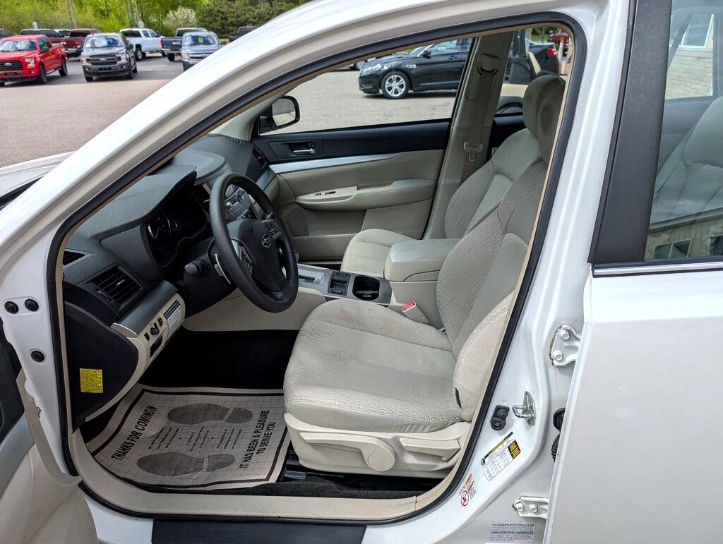 Used 2012 Subaru Outback 2.5i w/ Alloy Wheel Pkg image 9