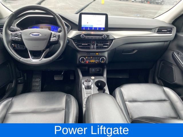 Used 2022 Ford Escape Titanium AWD/4WD image 5