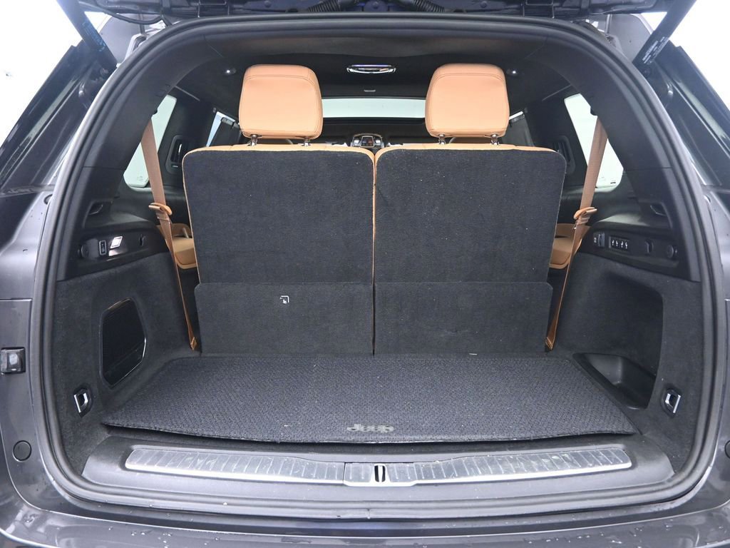 Used 2021 Jeep Grand Cherokee L Summit image 31