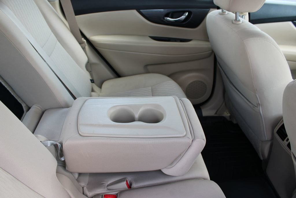Used 2017 Nissan Rogue S FWD image 29