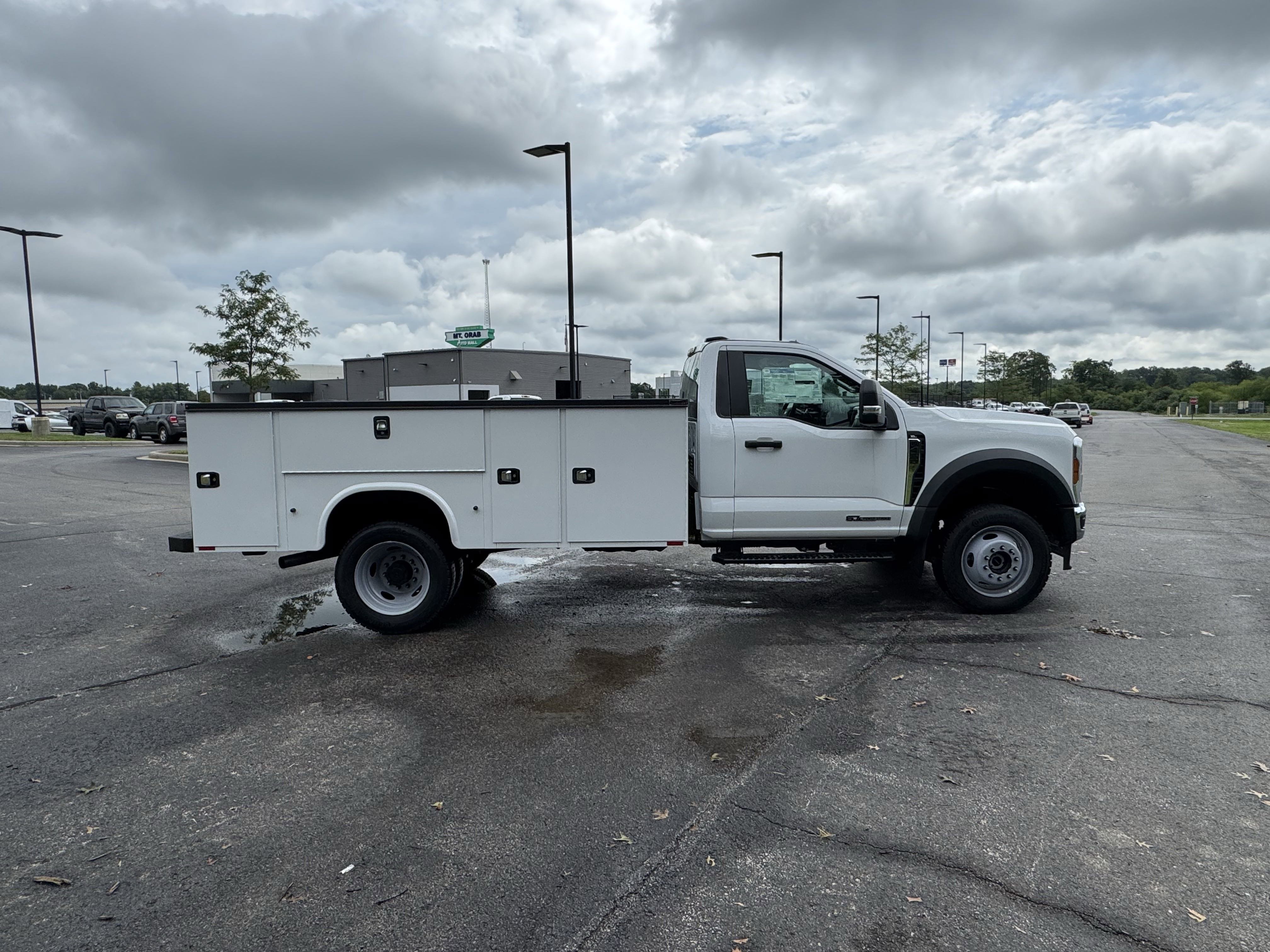 New 2025 Ford F450 XL w/ XL Chrome Package image 9