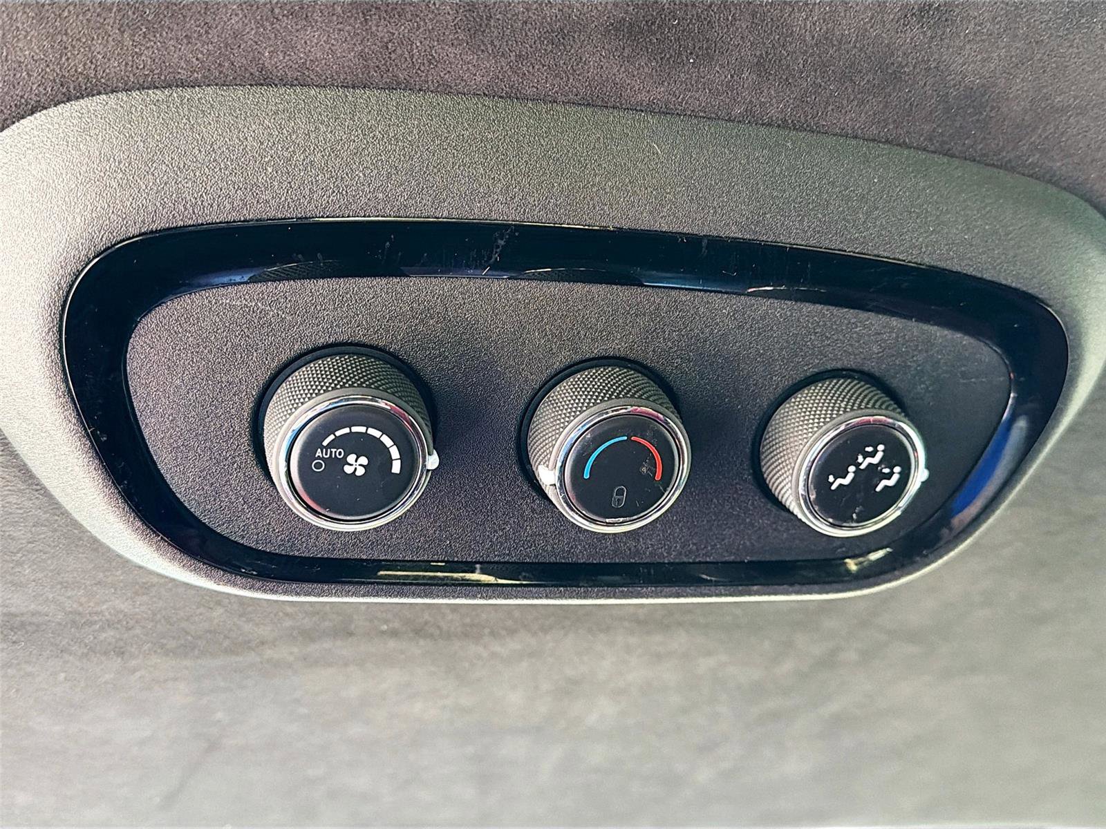 Used 2022 Dodge Durango R/T w/ Tow 'N Go Package image 27