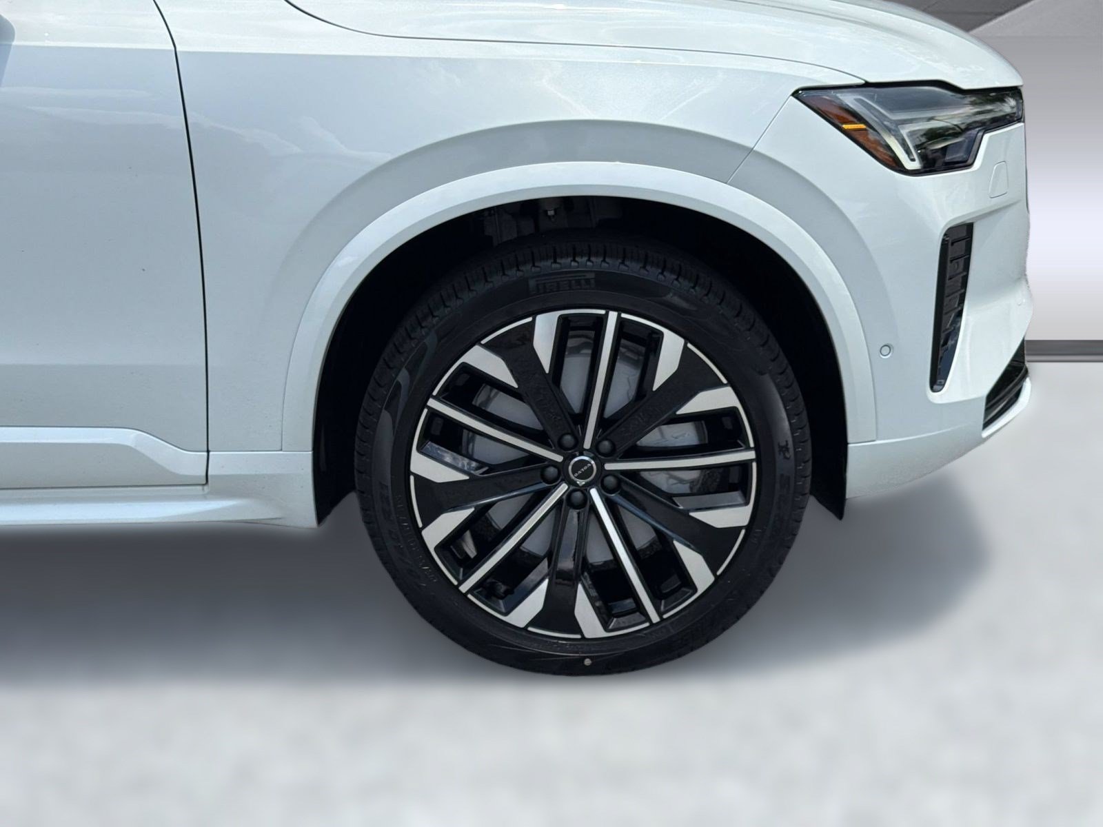 New 2026 Volvo XC90 B6 Ultra w/ Protection Package AWD/4WD image 12