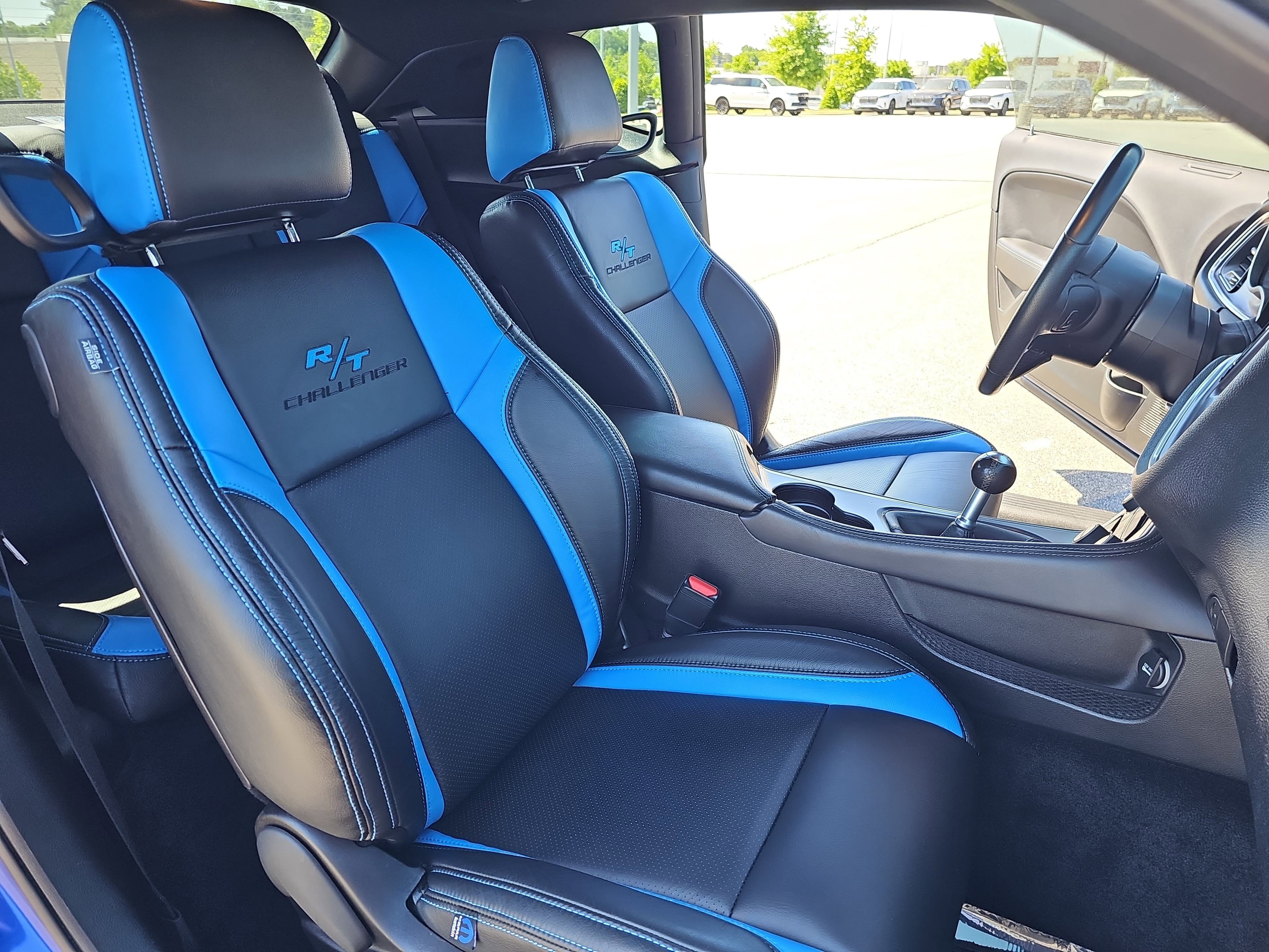 Used 2018 Dodge Challenger R/T w/ Blacktop Package RWD image 10