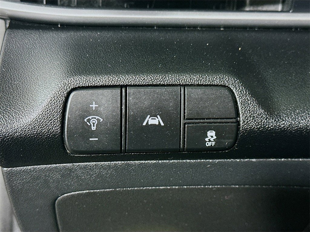 Used 2021 Hyundai Elantra SEL image 18