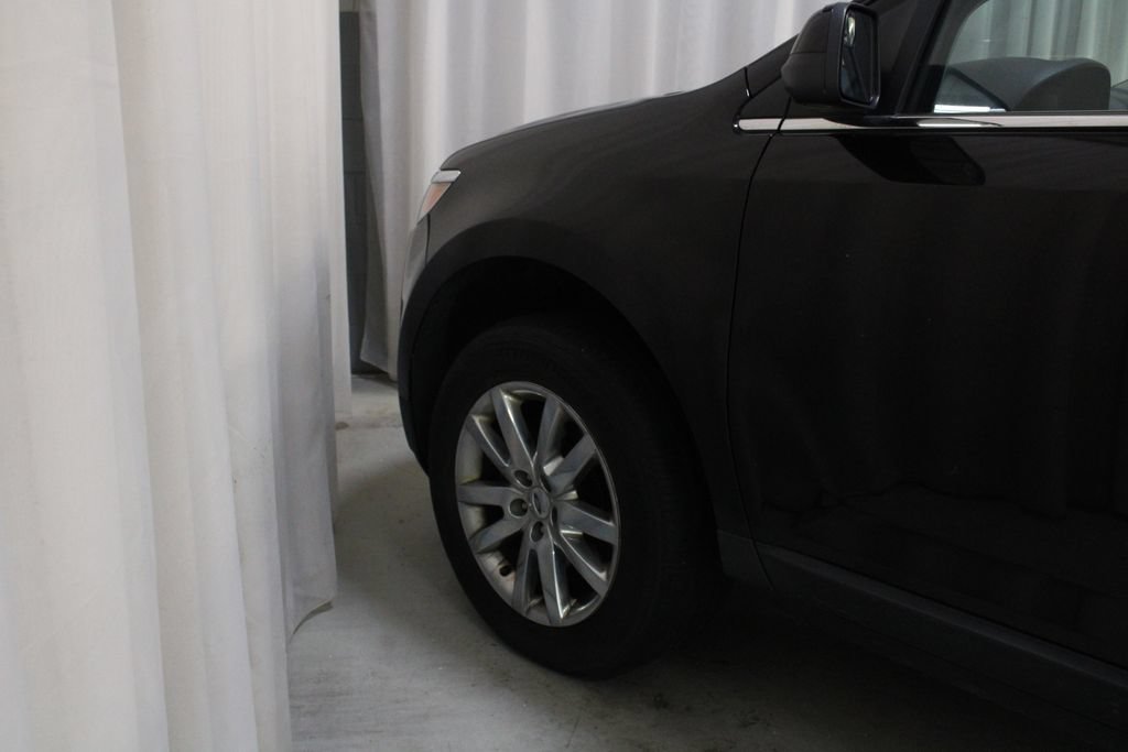 Used 2013 Ford Edge Limited AWD/4WD image 28