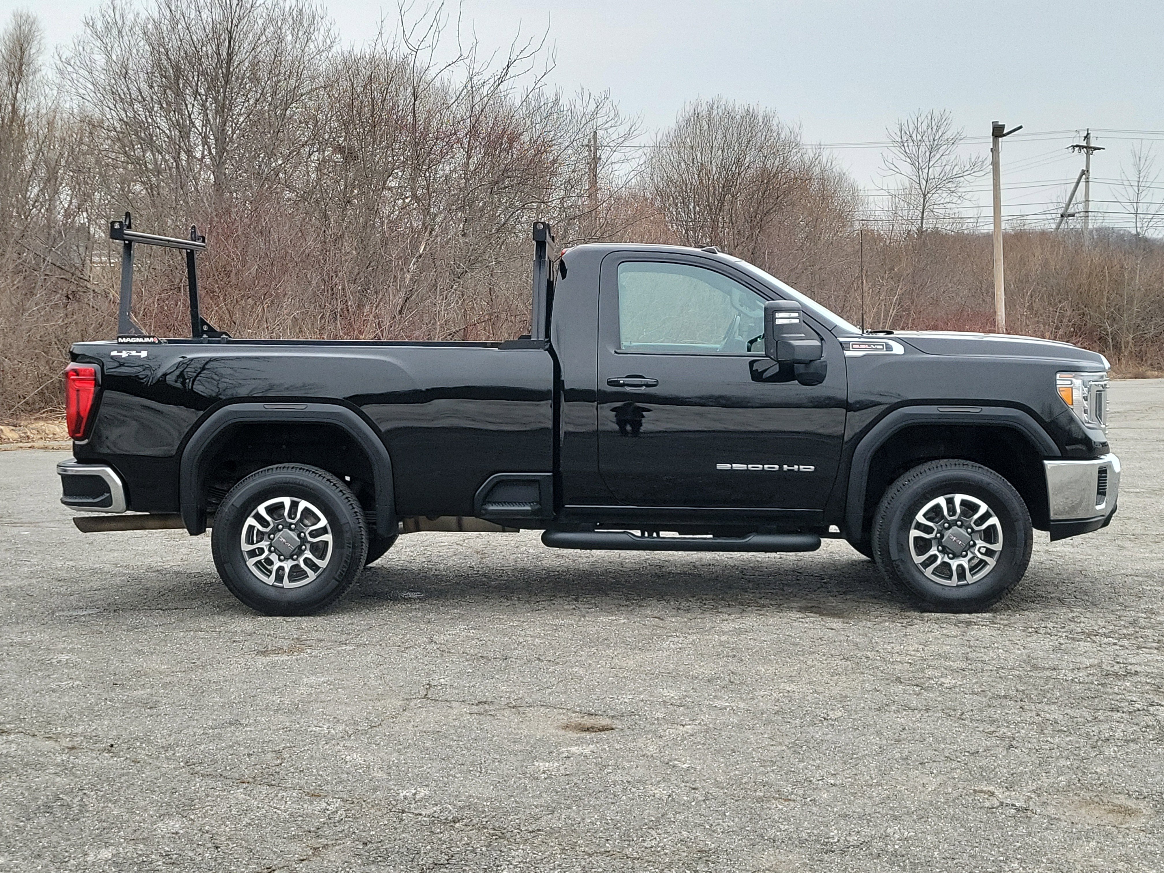 Used 2022 GMC Sierra 2500 SLE w/ SLE Convenience Package image 4