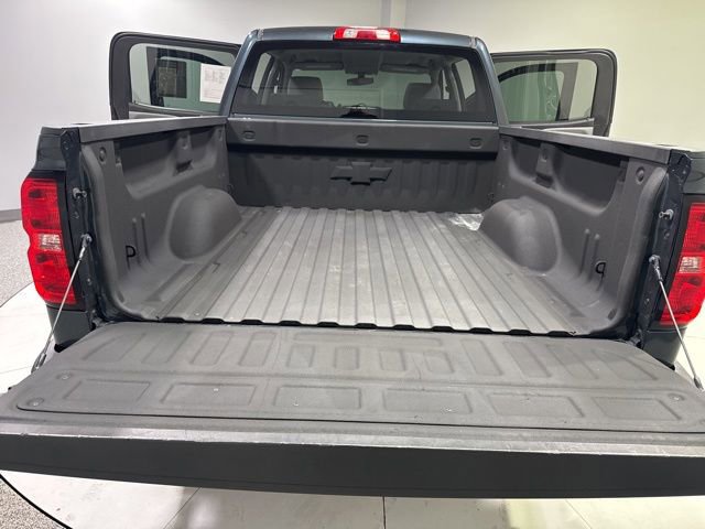 Used 2018 Chevrolet Silverado 1500 W/T AWD/4WD image 24