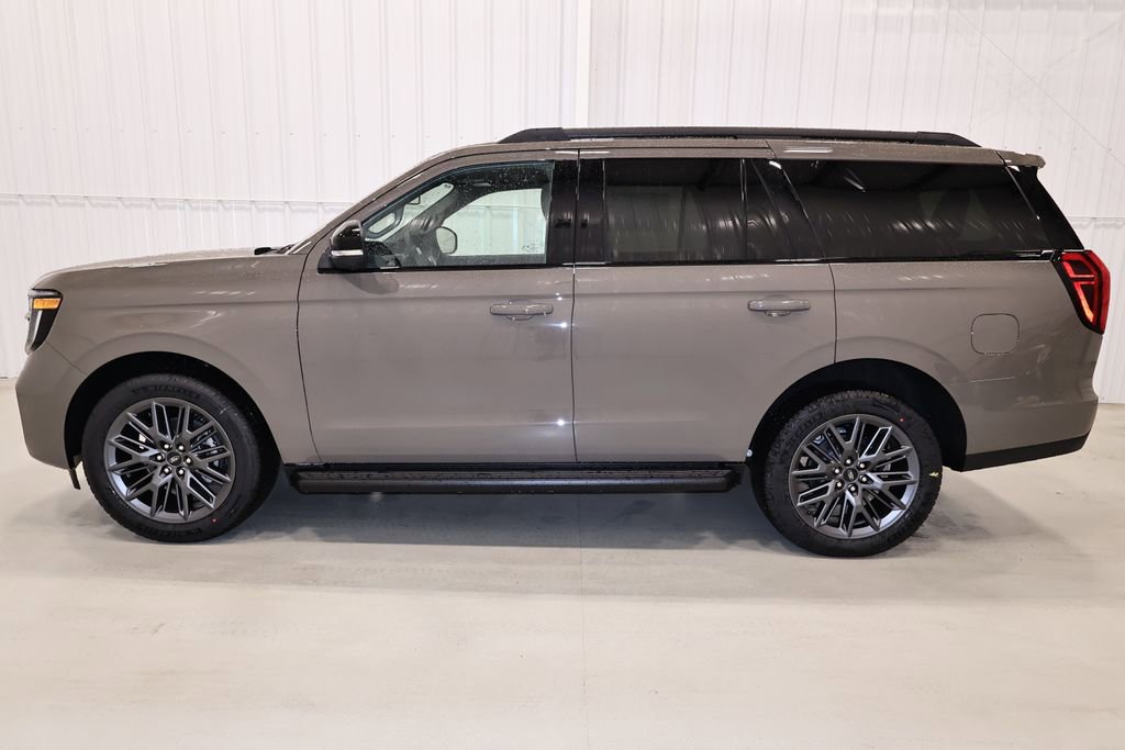 New 2026 Ford Expedition Platinum image 6