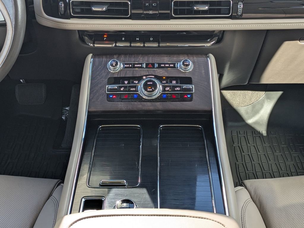 Used 2022 Lincoln Aviator Reserve w/ Equipment Group 201A RWD image 20