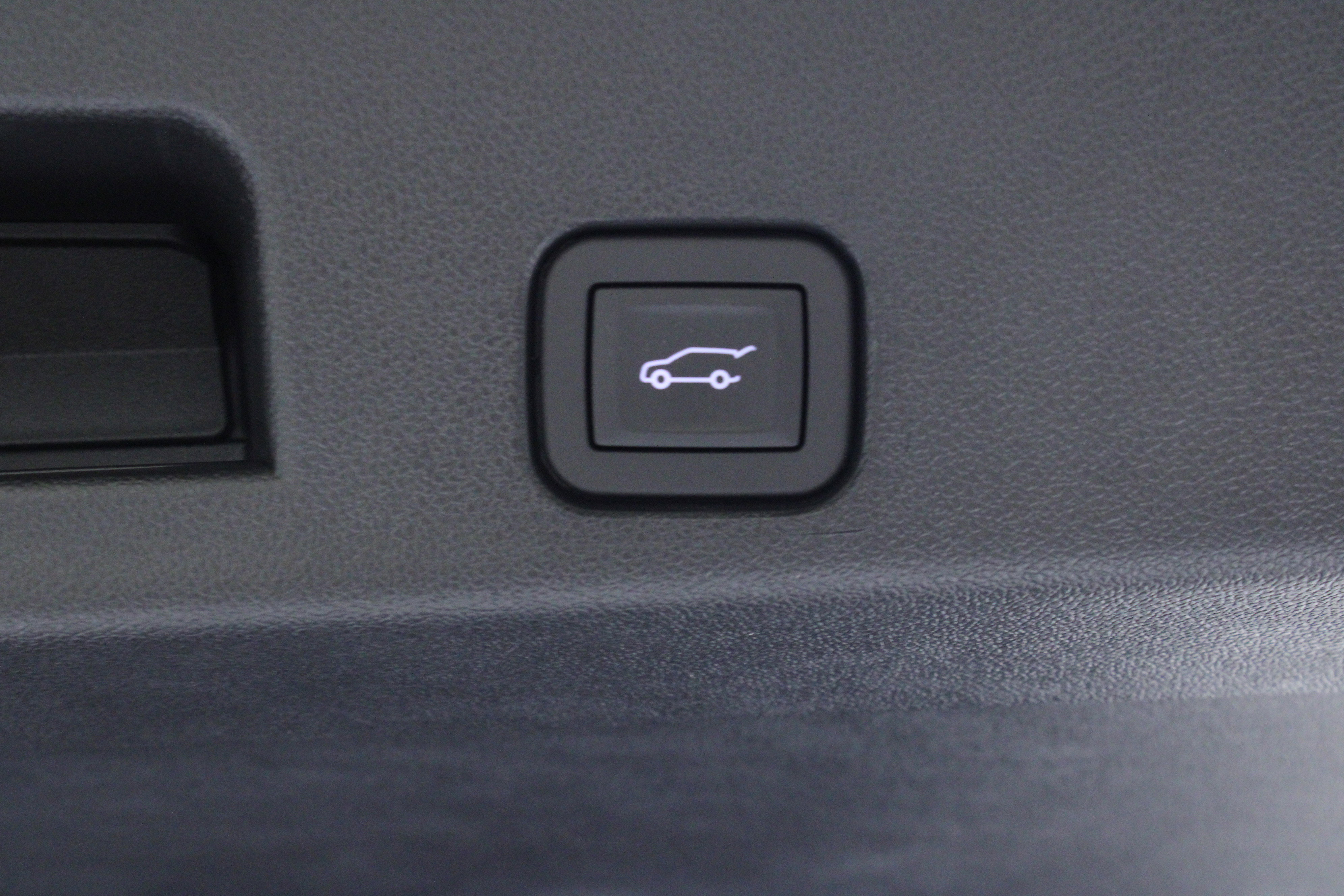 Used 2025 Chevrolet Traverse RS w/ LPO, Floor Liner Package image 13