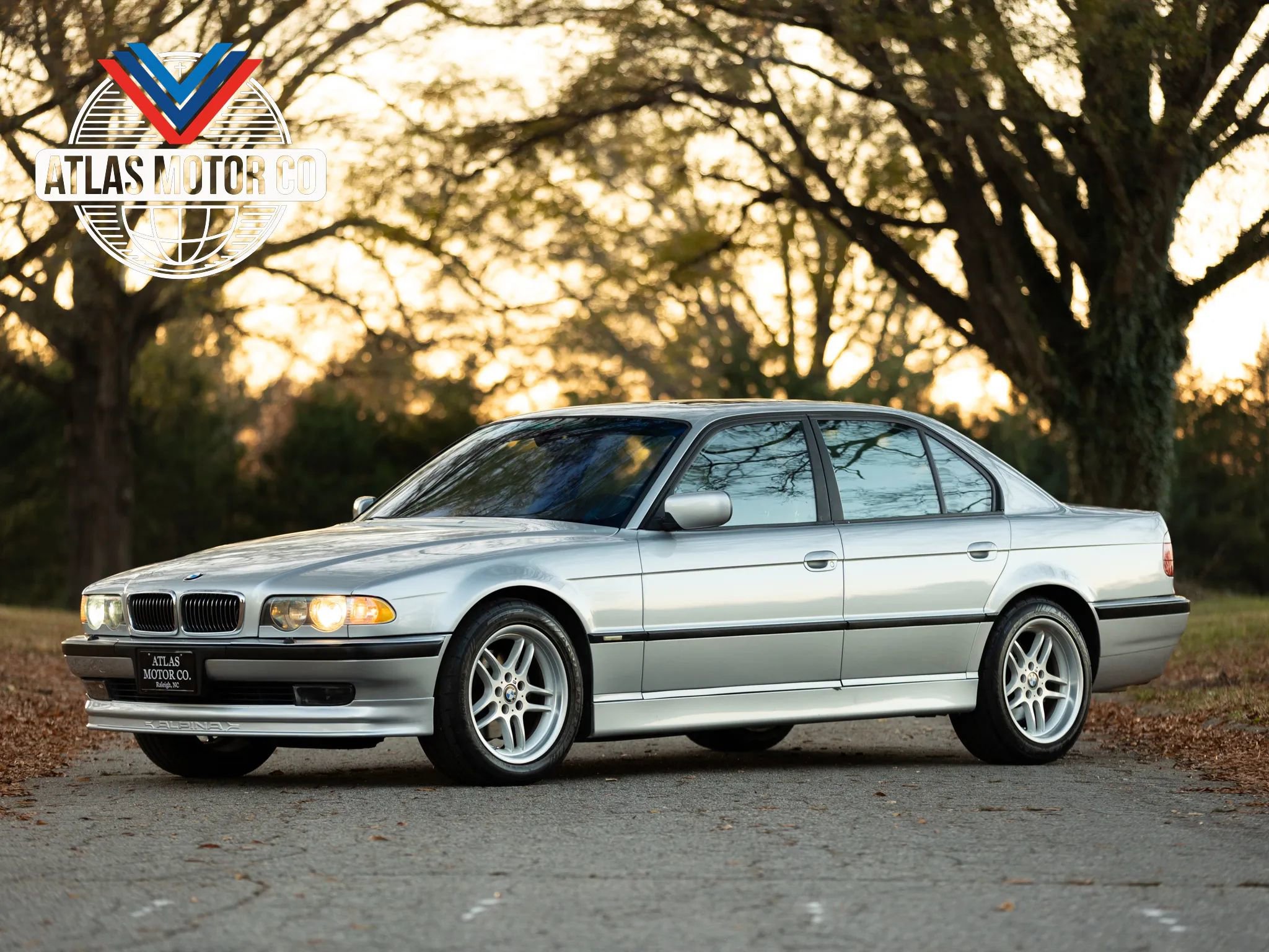 Used 2001 BMW 740i image 1