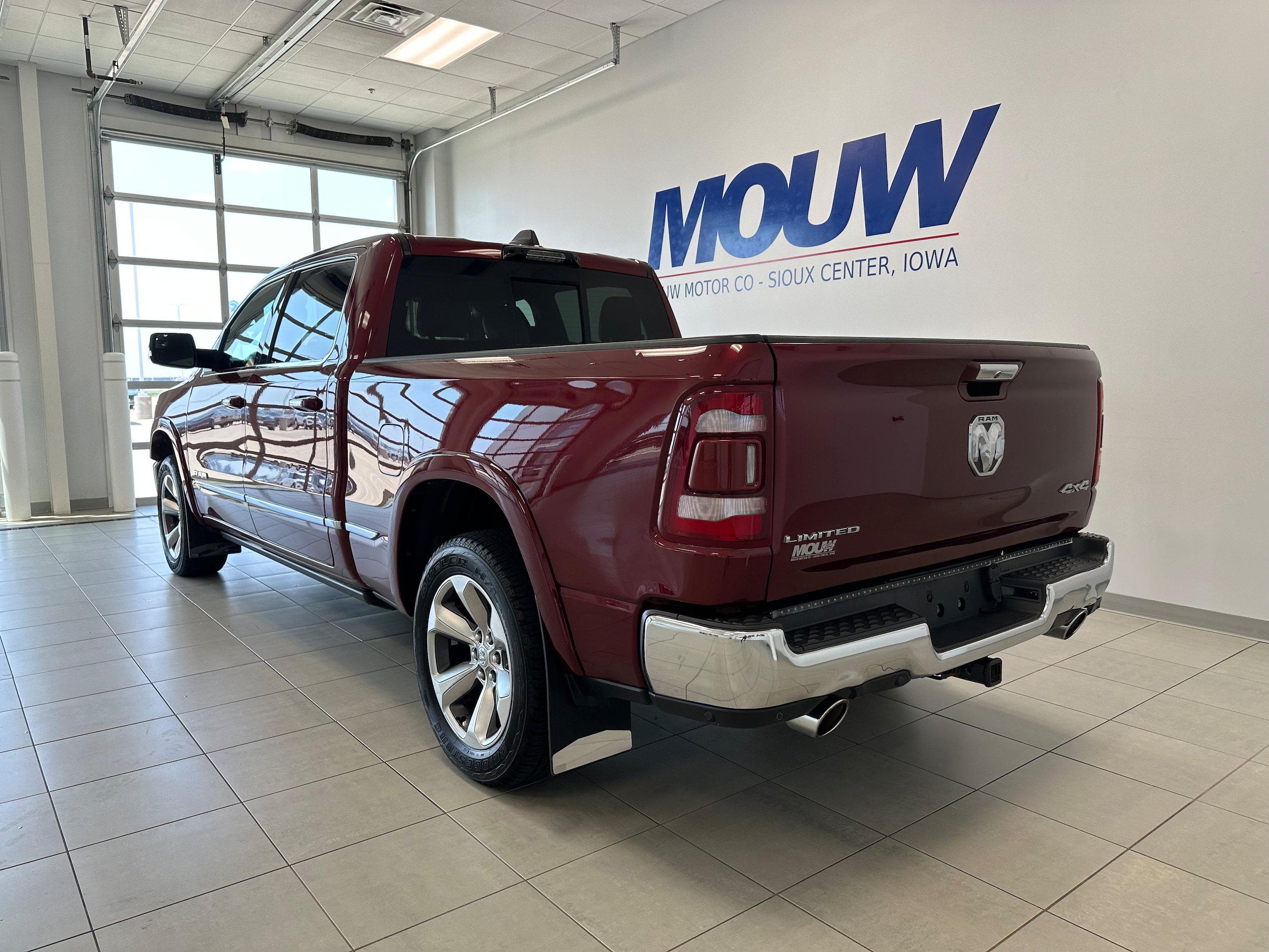 Used 2022 RAM 1500 Limited AWD/4WD image 6