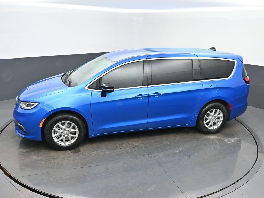 New 2026 Chrysler Pacifica Select image 39