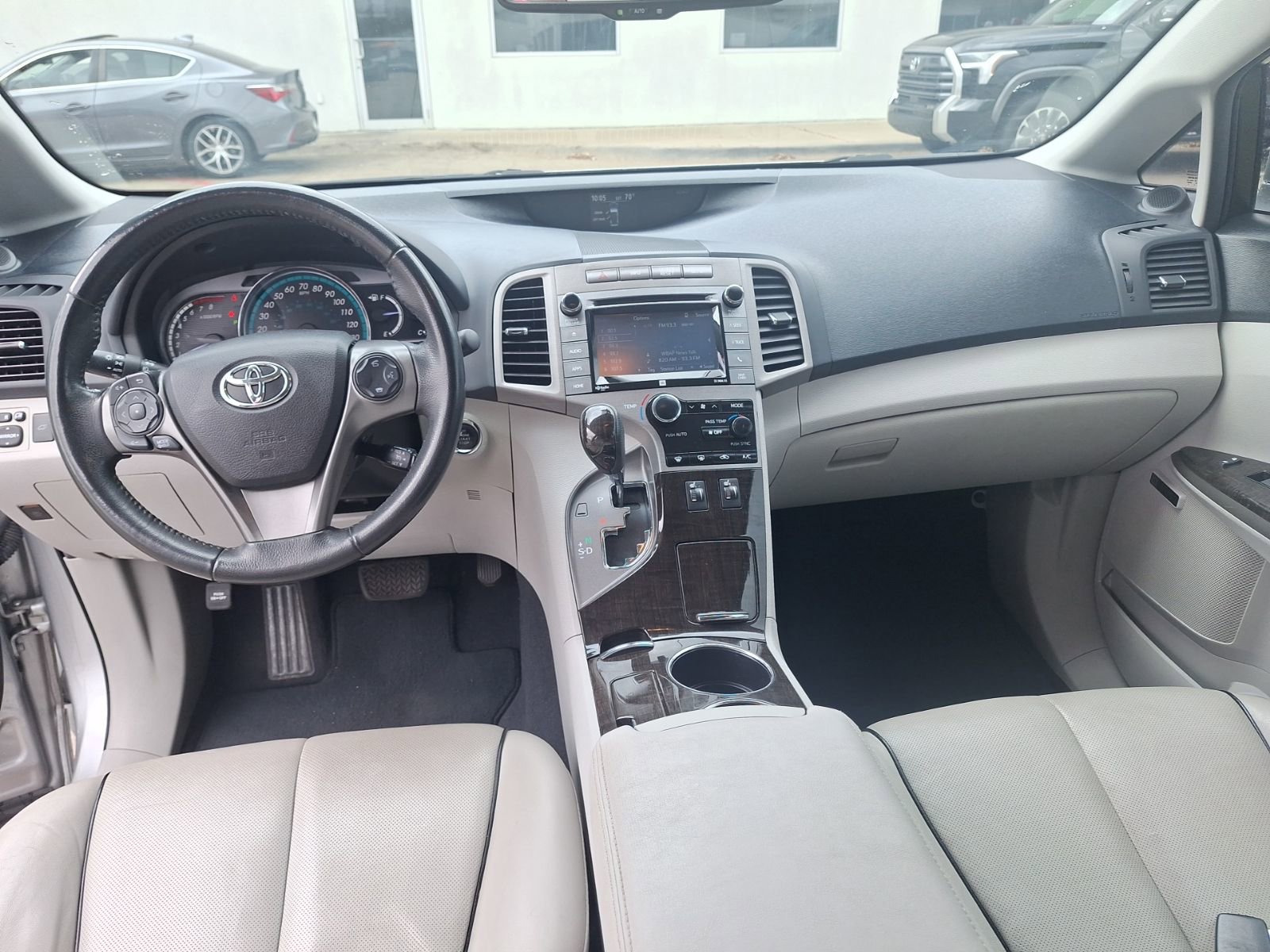 Used 2015 Toyota Venza XLE w/ XLE Premium Package image 18