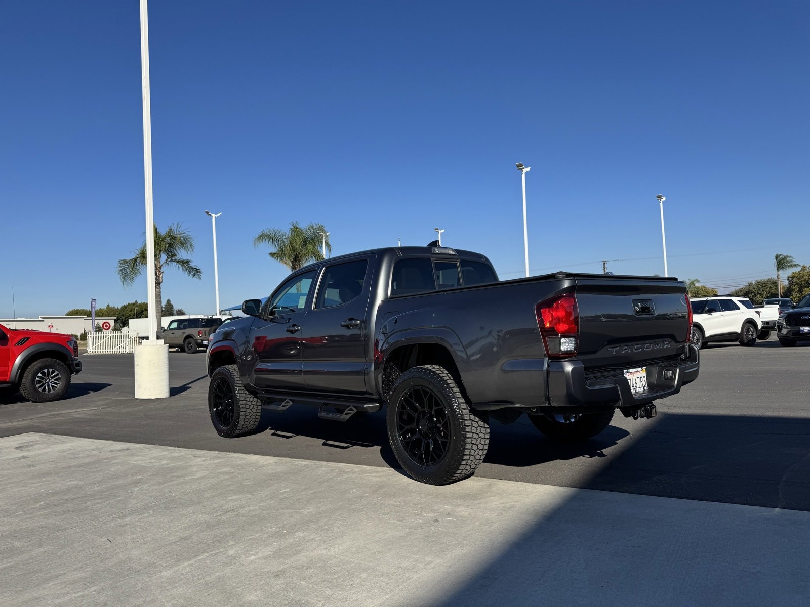 Used 2023 Toyota Tacoma SR image 6